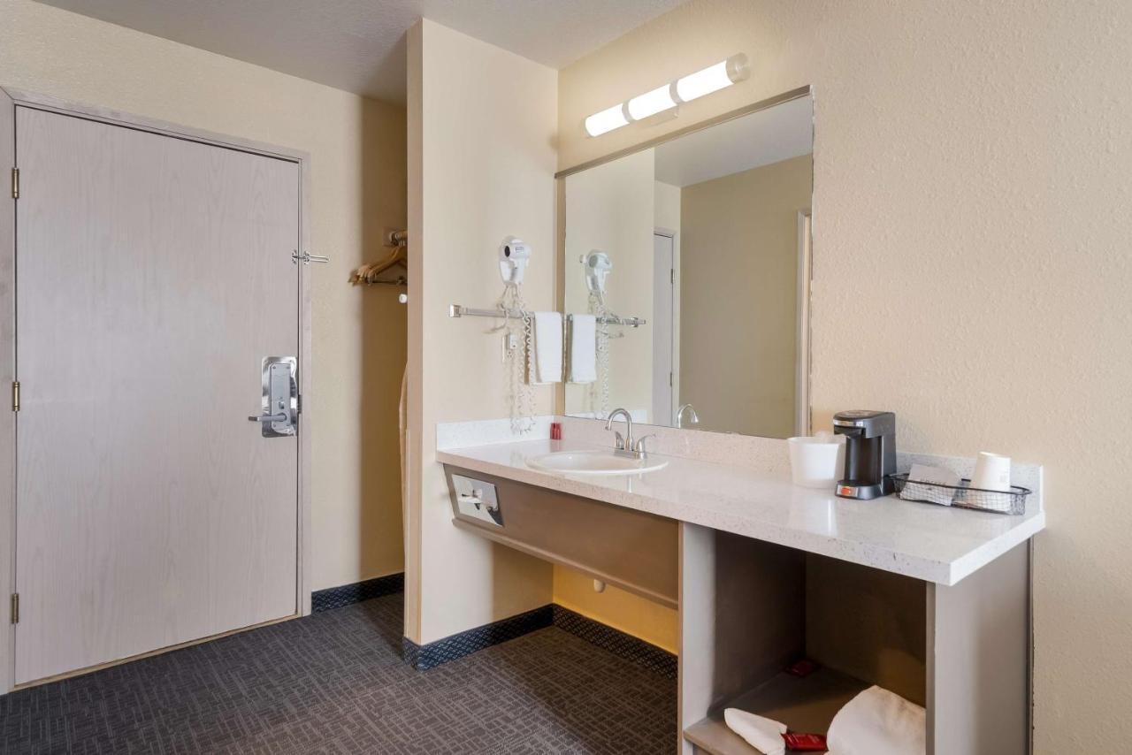 Surestay Hotel By Best Western Wells Eksteriør billede