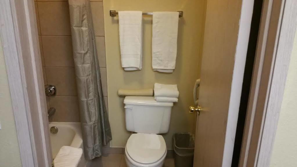 Surestay Hotel By Best Western Wells Eksteriør billede